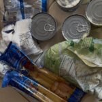 EN BAHÍA SOLANO, PAQUETES ALIMENTARIOS QUE SE LES ENTREGA A LOS BENEFICIARIOS DEL PROGRAMA JÓVENES EN PAZ, ESTÁN EN PÉSIMO ESTADO, SEGÚN EL PERSONERO MUNICIPAL.