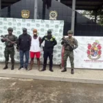 CAE EN CHOCÓ ALIAS ‘PIPA’, SEÑALADO CABECILLA DEL CLAN DEL GOLFO: SERÍA RESPONSABLE DE RECLUTAMIENTO FORZADO, EXTORSIONES Y EXPANSIÓN CRIMINAL EN LA REGIÓN.